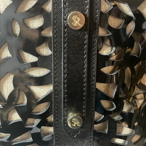 Sondra Roberta Tote Bag. Black patent mesh pattern over beige linen. - Picture 3 of 7